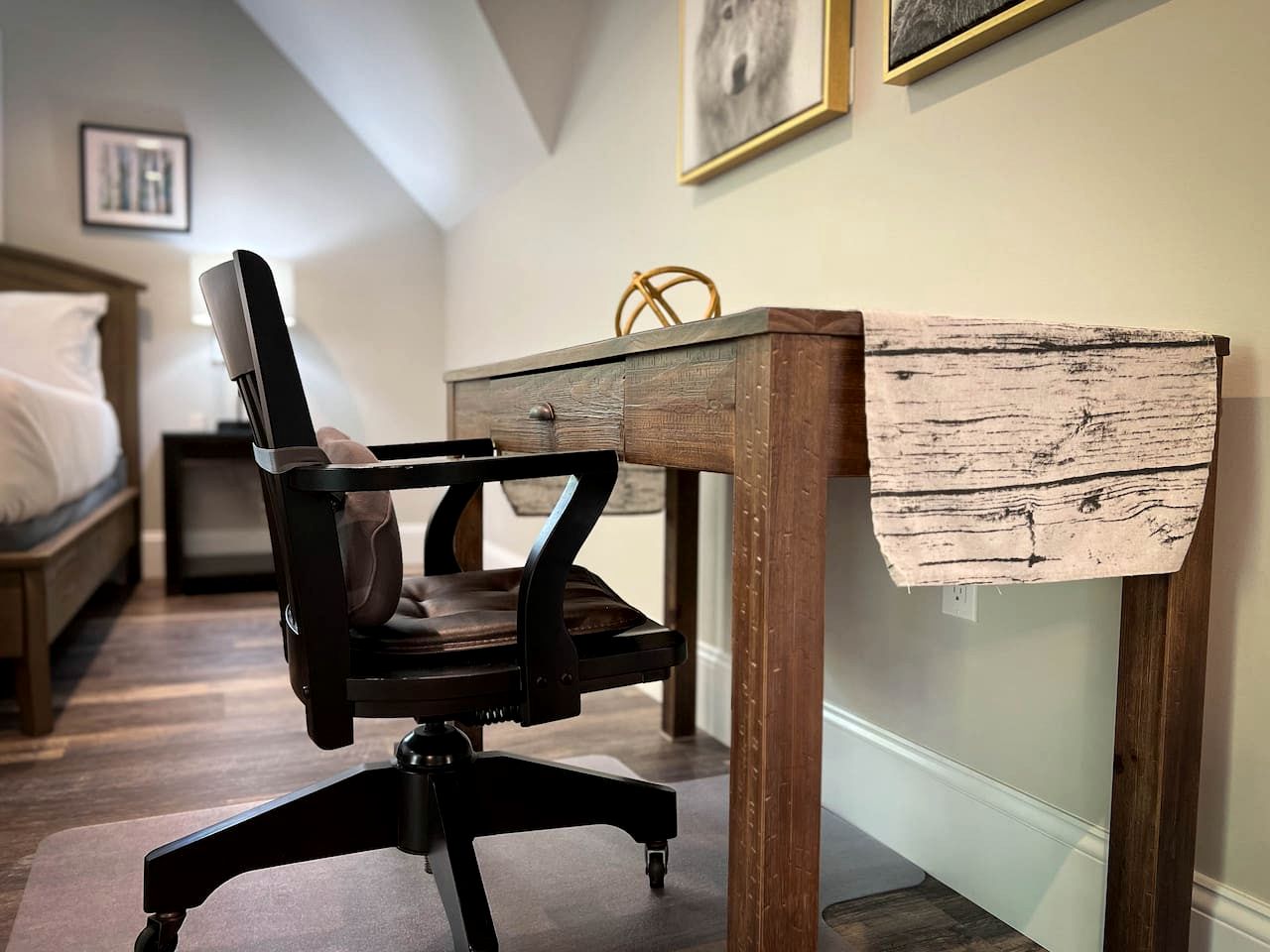 Gorgeous Riverfront Cabin with Games in North Conway, New Hampshire