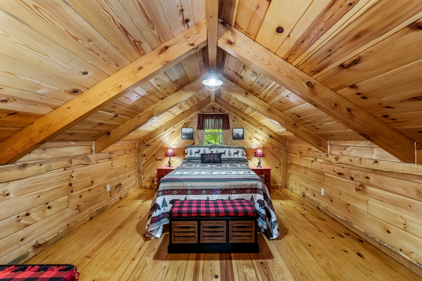 Gorgeous Rural Cabin with Game Room and Fire Pit in Mentone, Alabama