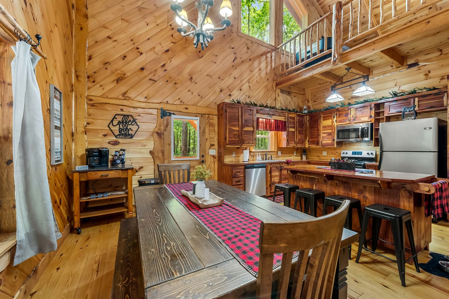 Gorgeous Rural Cabin with Game Room and Fire Pit in Mentone, Alabama
