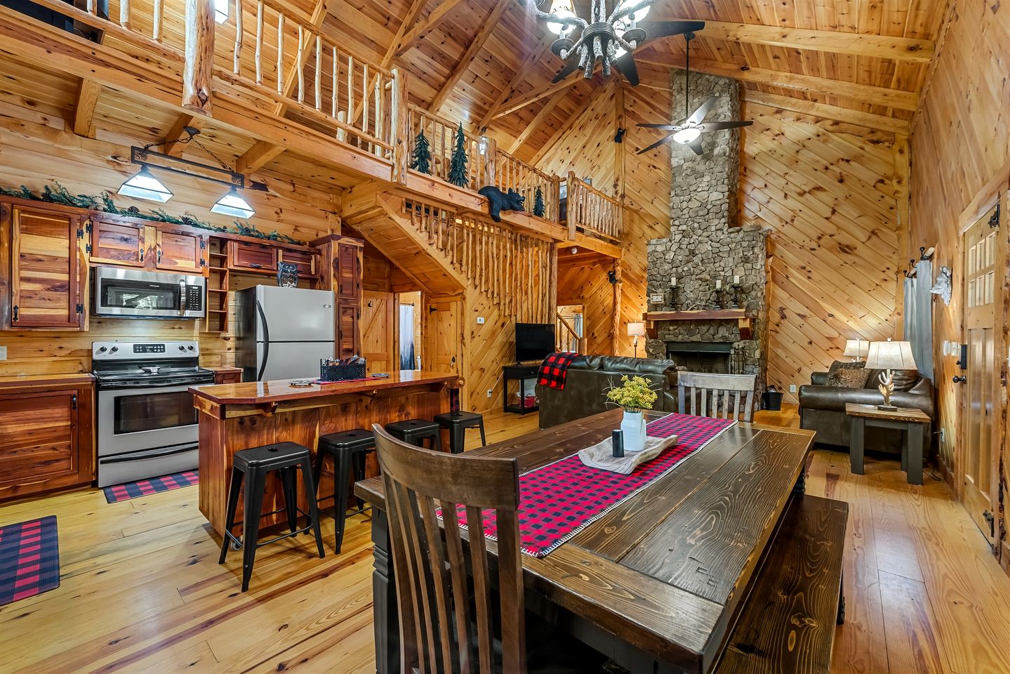 Gorgeous Rural Cabin with Game Room and Fire Pit in Mentone, Alabama