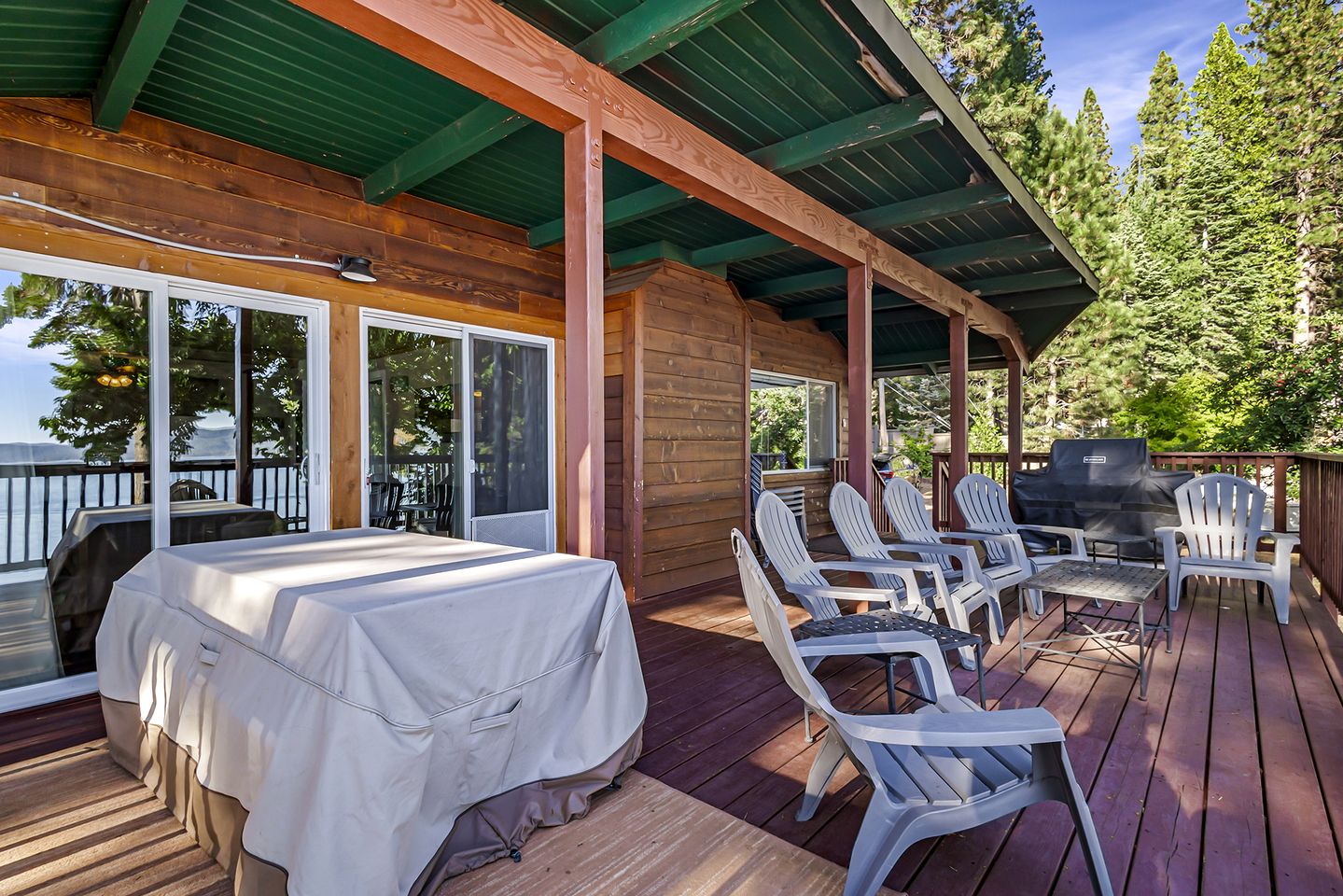 Gorgeous Secluded Cabin with Amazing Views in Lake Almanor, California