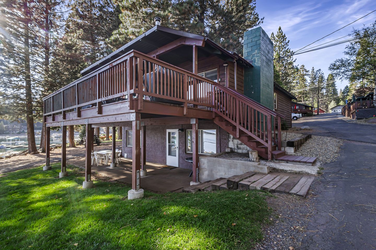 Gorgeous Secluded Cabin with Amazing Views in Lake Almanor, California