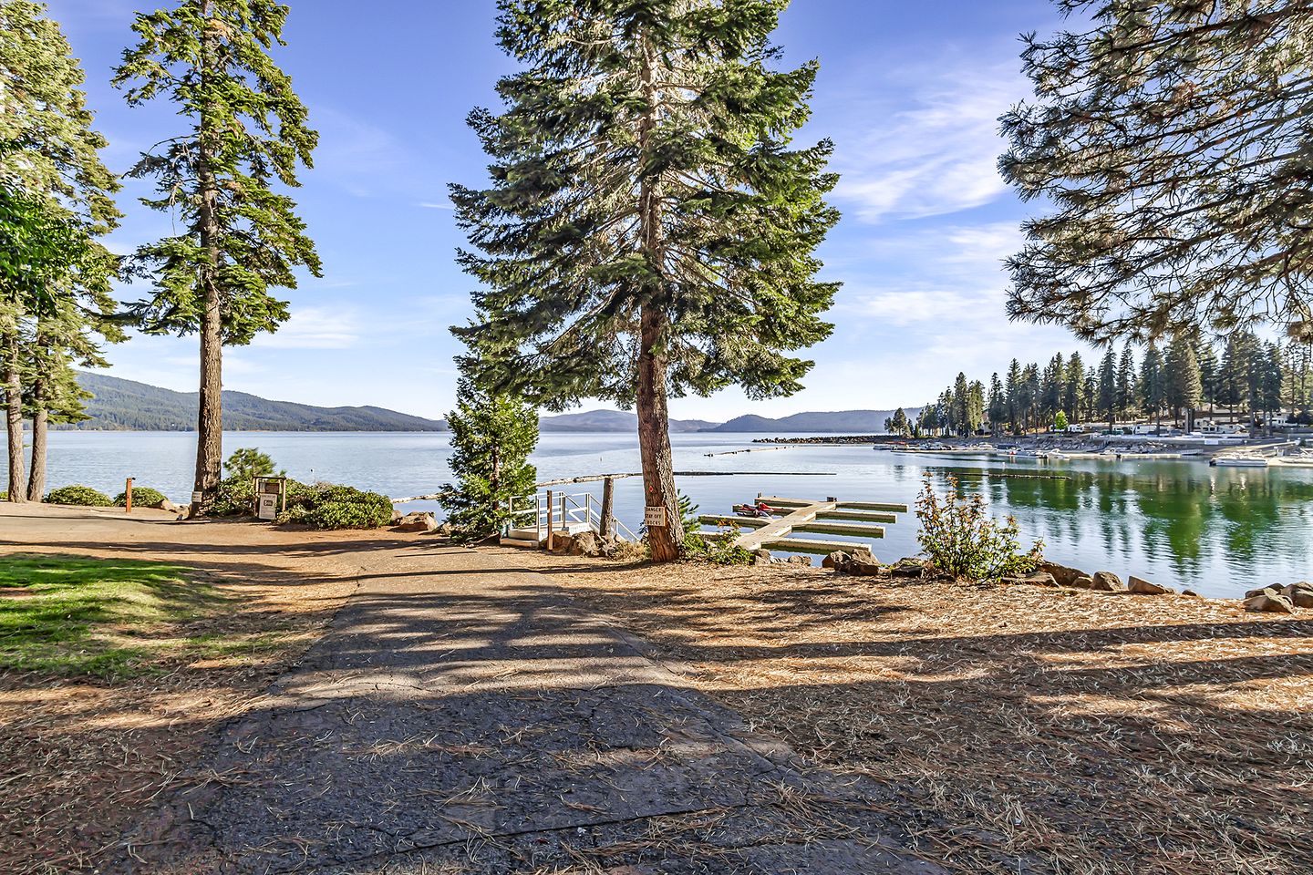 Gorgeous Secluded Cabin with Amazing Views in Lake Almanor, California