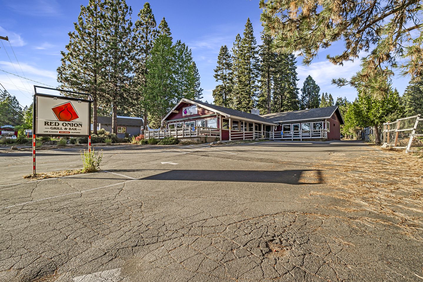 Gorgeous Secluded Cabin with Amazing Views in Lake Almanor, California