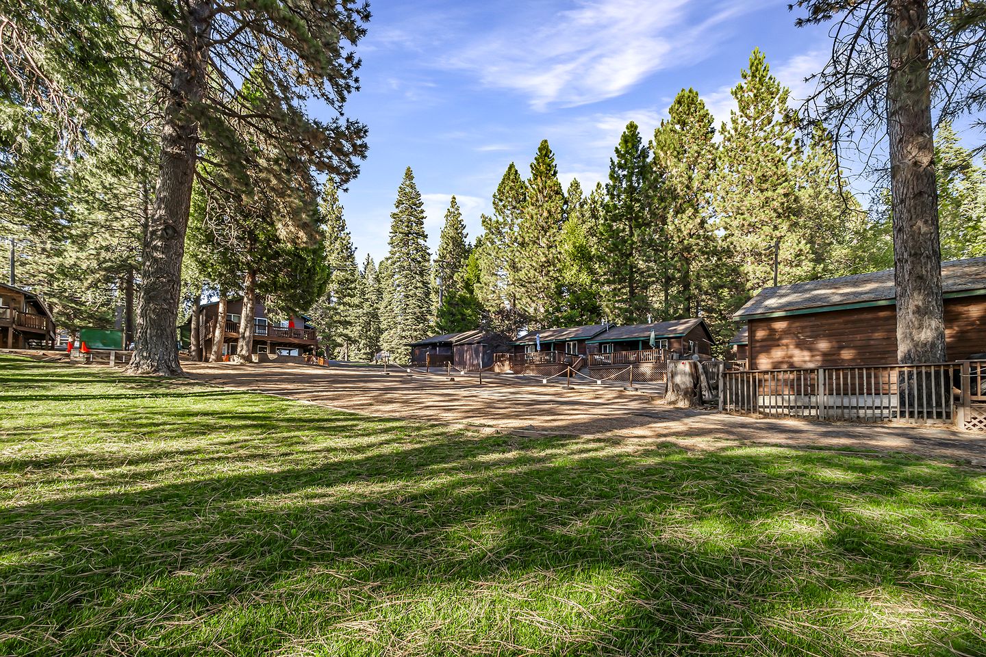 Gorgeous Secluded Cabin with Amazing Views in Lake Almanor, California