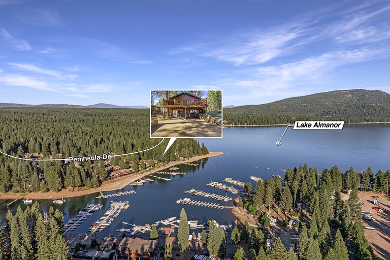 Cabins (United States of America, Lake Almanor, California)