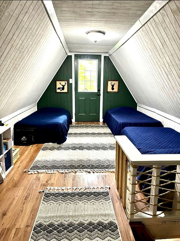 Gorgeous Secluded Cabin with Hiking Trails Near in Frenchburg, Kentucky