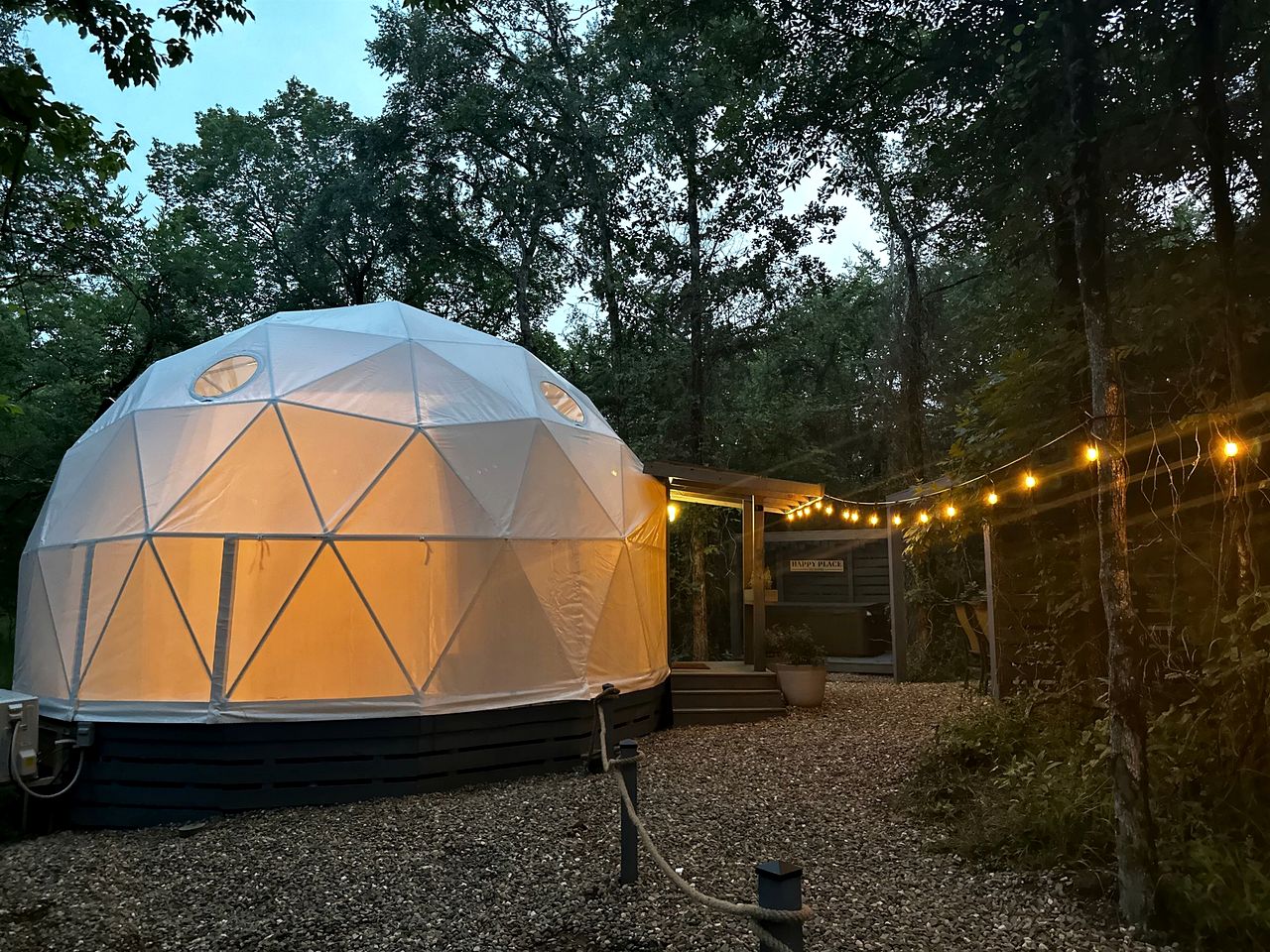 Gorgeous Secluded Dome with Hot-tub in Broken Bow, Oklahoma