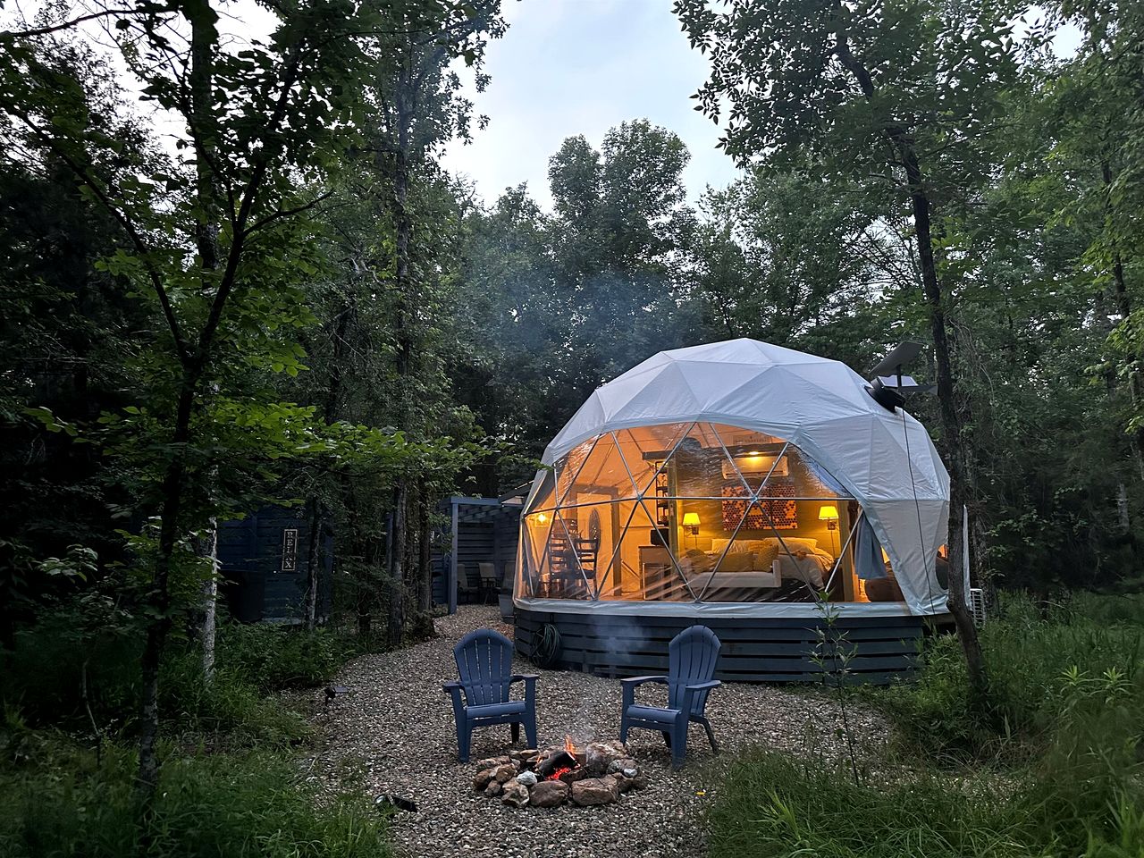 Gorgeous Secluded Dome with Hot-tub in Broken Bow, Oklahoma