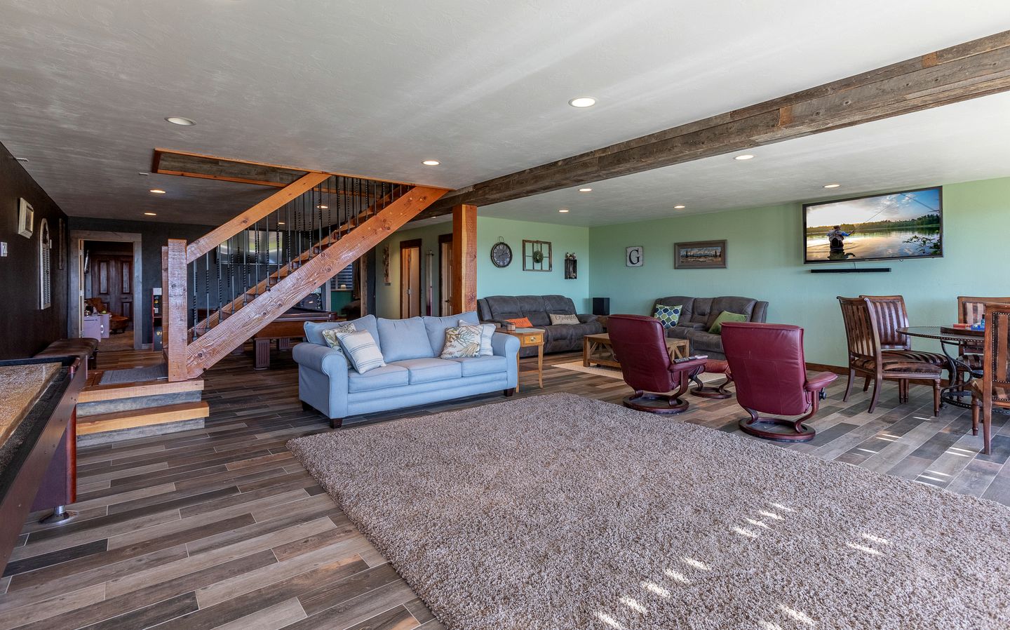 Gorgeous Secluded Villa with Hot-tub, Fire Pit and Games in Etna, Wyoming