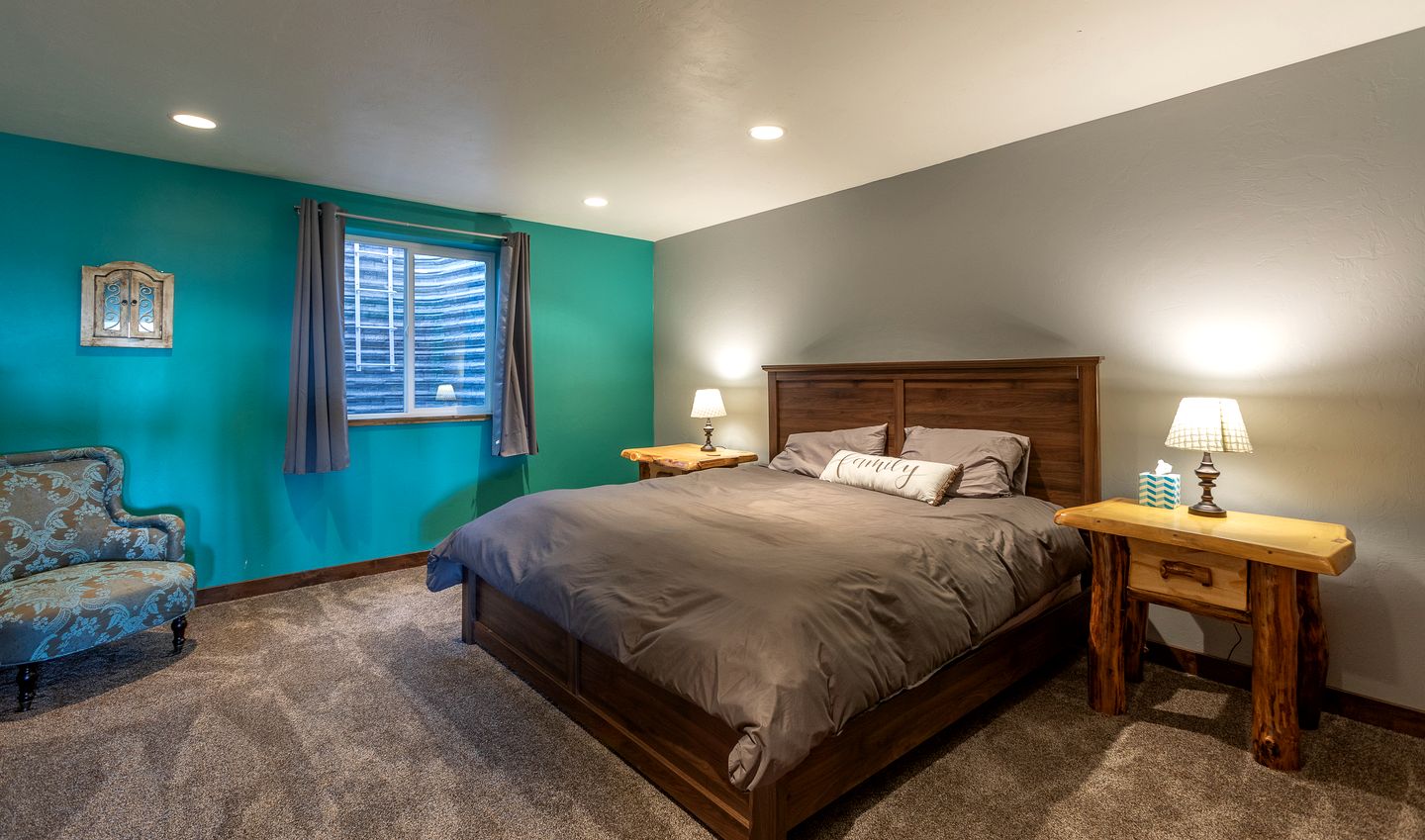 Gorgeous Secluded Villa with Hot-tub, Fire Pit and Games in Etna, Wyoming