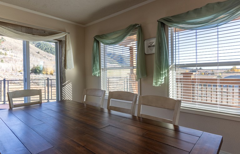 Villas (United States of America, Etna, Wyoming)