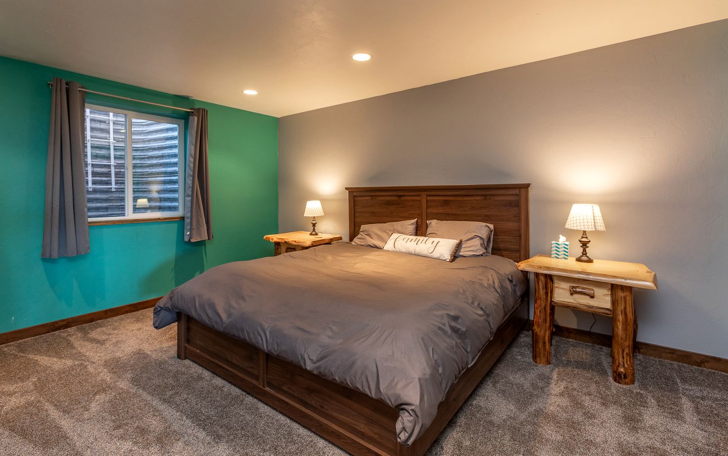 Gorgeous Secluded Villa with Hot-tub, Fire Pit and Games in Etna, Wyoming