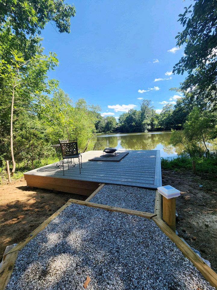 Gorgeous Secluded Wooden Cabin in Carbondale, Illinois