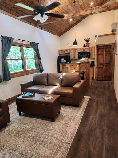 Cabins (United States of America, Carbondale, Illinois)