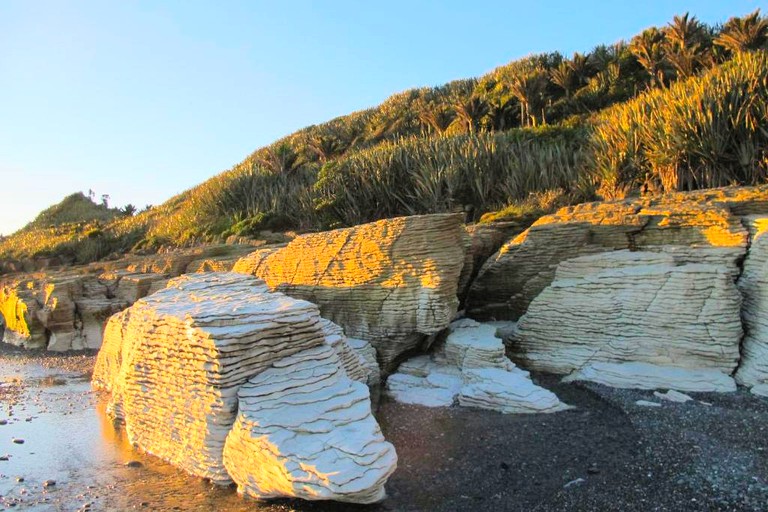 Cottages (Punakaiki, South Island, New Zealand)