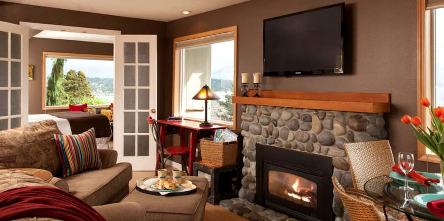 Gorgeous Suite Rental with Luxurious Chimenea near Seattle, Washington