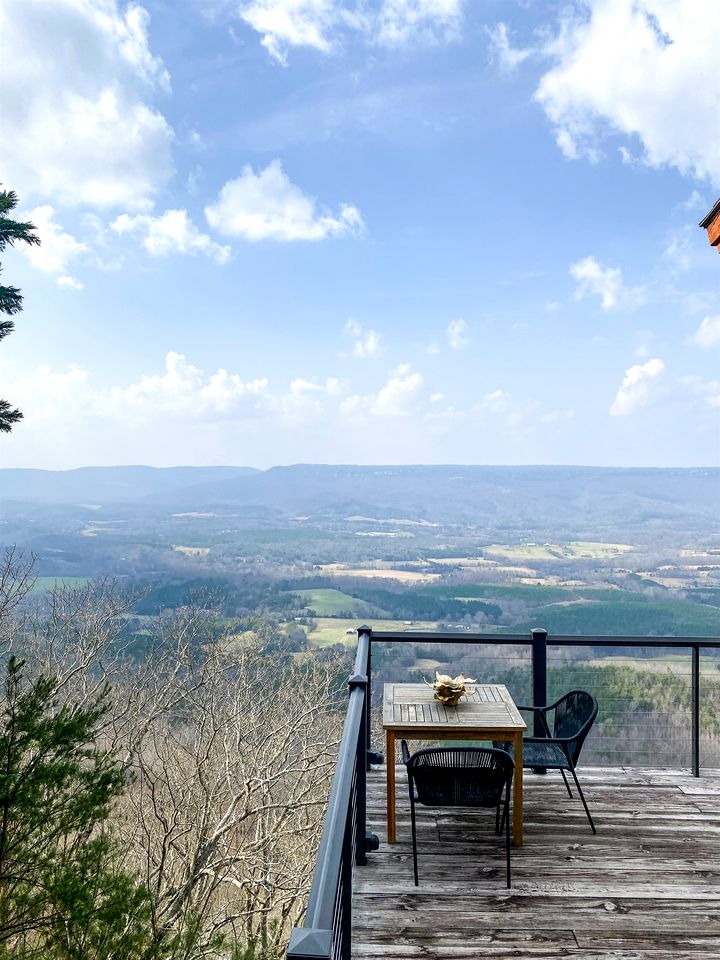 Gorgeous Tea House for Two with Incredible Views for the Ultimate Romantic Escape near Menlo, Georgia