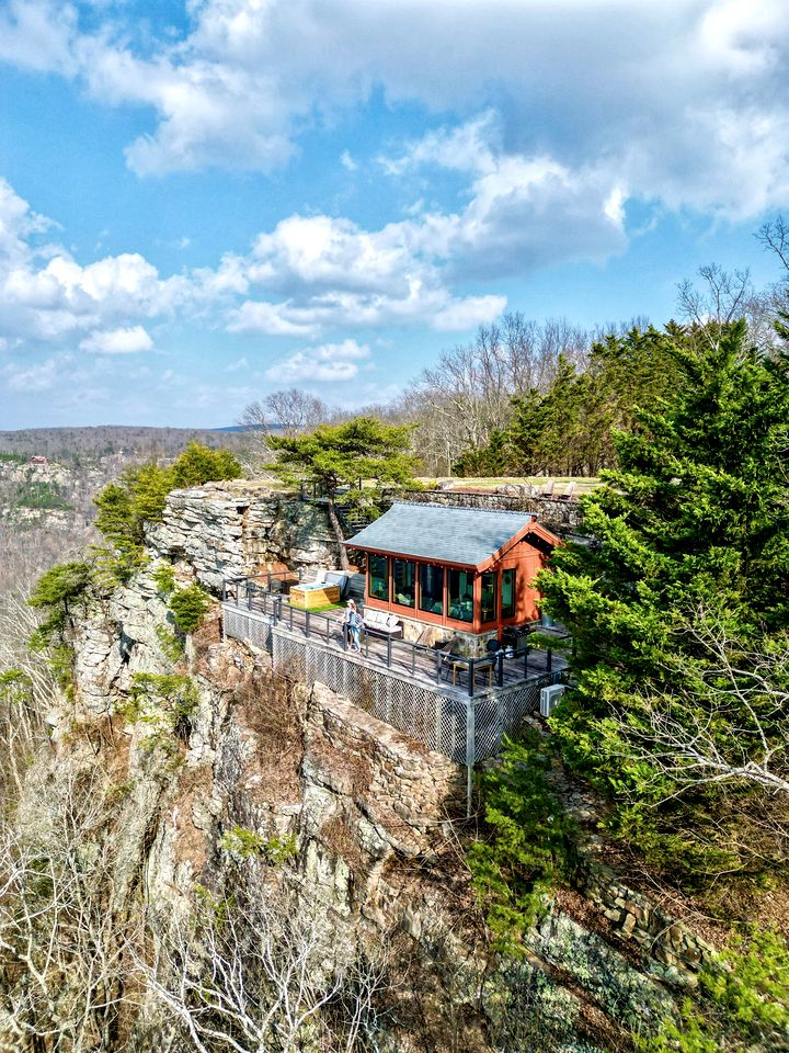 Gorgeous Tea House for Two with Incredible Views for the Ultimate Romantic Escape near Menlo, Georgia
