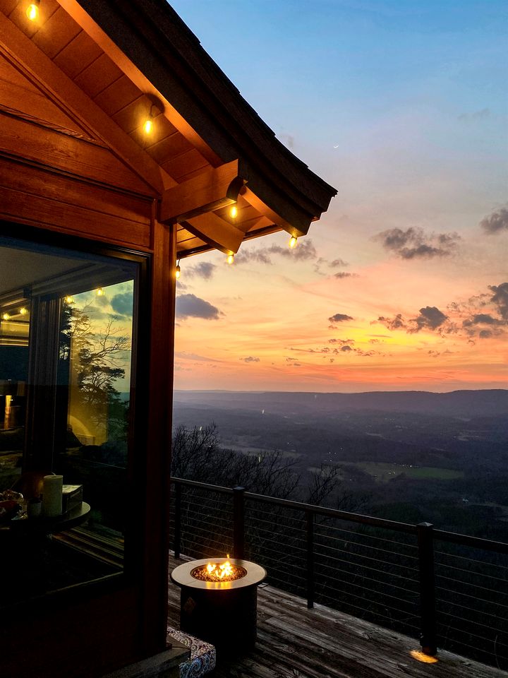 Gorgeous Tea House for Two with Incredible Views for the Ultimate Romantic Escape near Menlo, Georgia