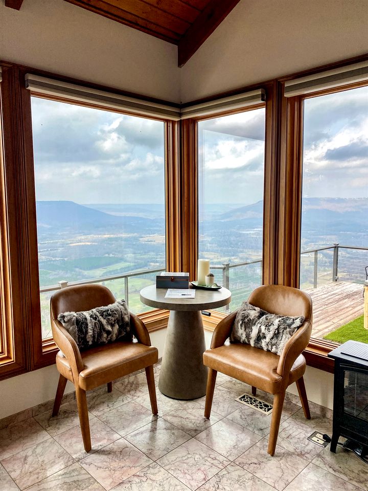 Gorgeous Tea House for Two with Incredible Views for the Ultimate Romantic Escape near Menlo, Georgia