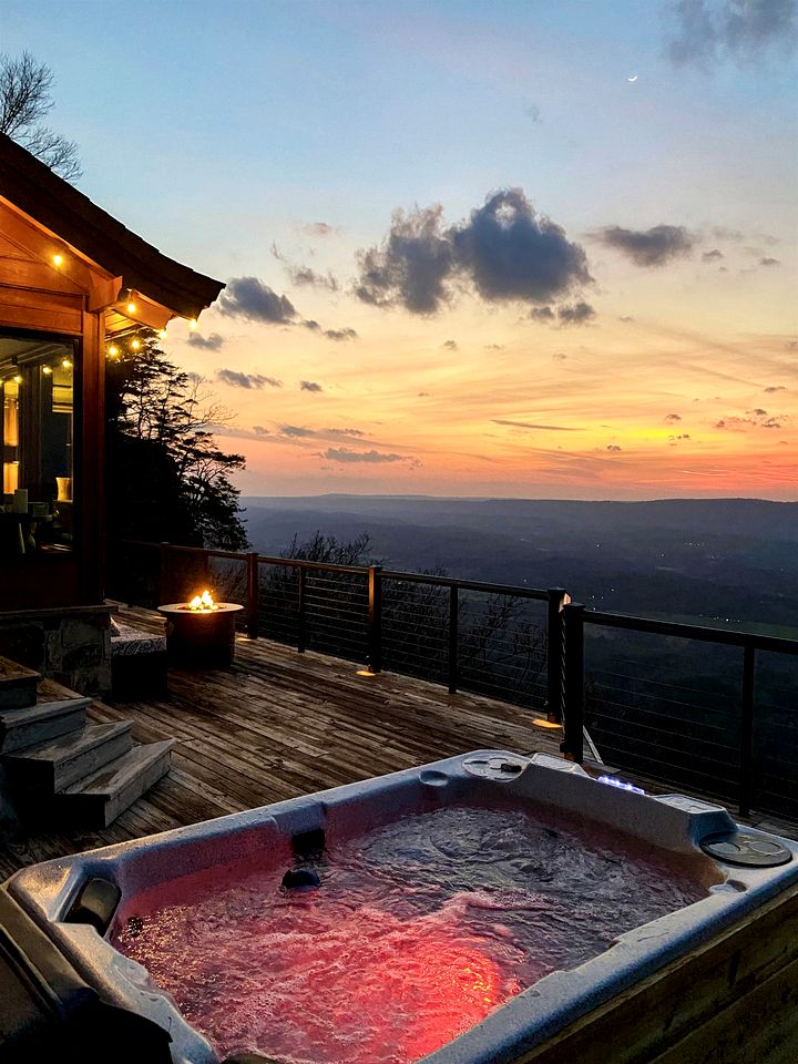 Gorgeous Tea House for Two with Incredible Views for the Ultimate Romantic Escape near Menlo, Georgia