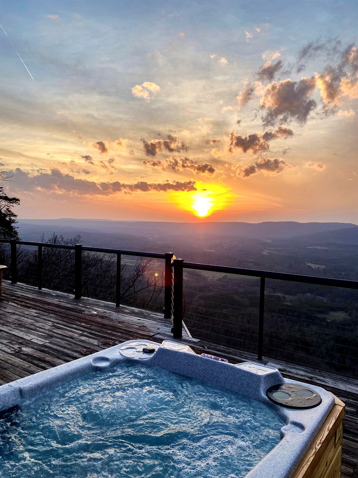 Gorgeous Tea House for Two with Incredible Views for the Ultimate Romantic Escape near Menlo, Georgia