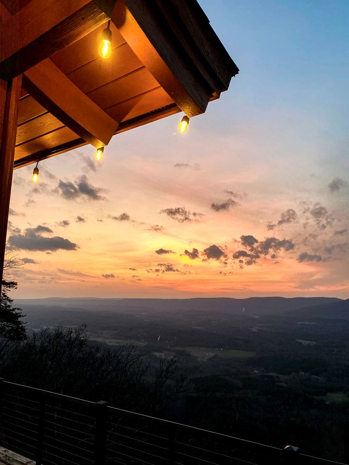 Gorgeous Tea House for Two with Incredible Views for the Ultimate Romantic Escape near Menlo, Georgia