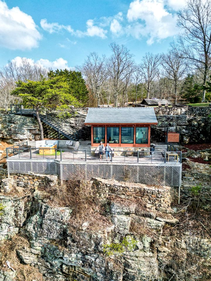 Gorgeous Tea House for Two with Incredible Views for the Ultimate Romantic Escape near Menlo, Georgia
