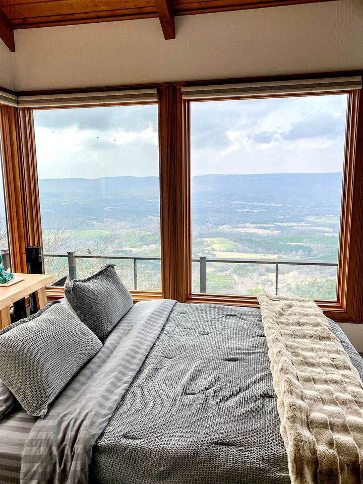 Gorgeous Tea House for Two with Incredible Views for the Ultimate Romantic Escape near Menlo, Georgia