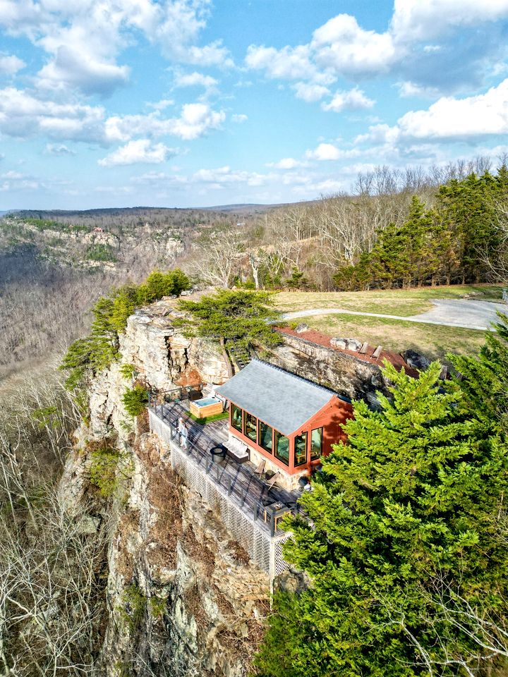 Gorgeous Tea House for Two with Incredible Views for the Ultimate Romantic Escape near Menlo, Georgia