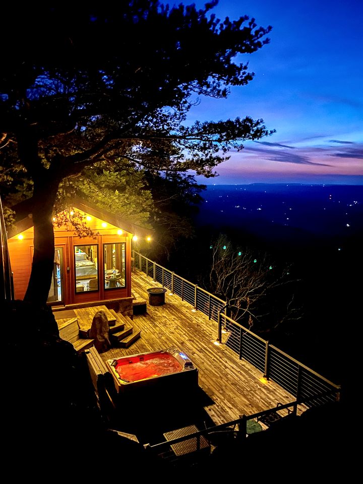 Gorgeous Tea House for Two with Incredible Views for the Ultimate Romantic Escape near Menlo, Georgia