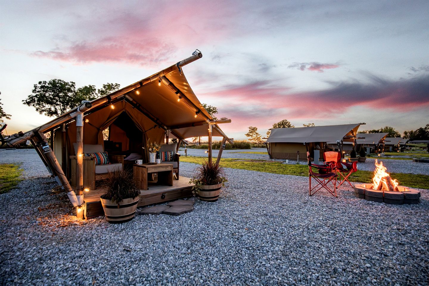 Gorgeous Tented Cabin Close to Great Hiking Trails in Cassville, Missouri