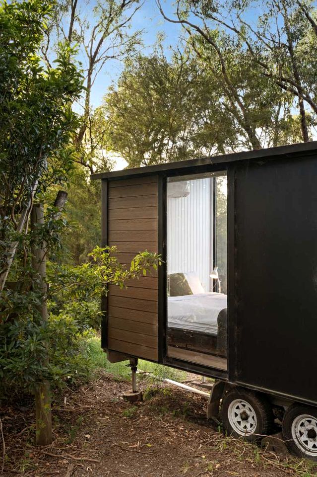 Gorgeous Tiny House with Fire Pit in Yarra Junction, Victoria