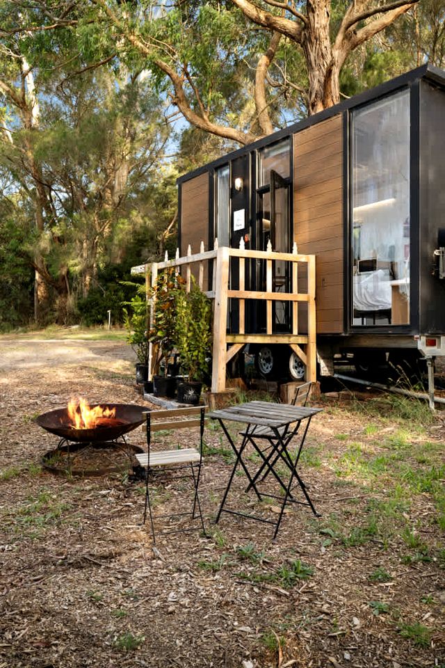 Gorgeous Tiny House with Fire Pit in Yarra Junction, Victoria