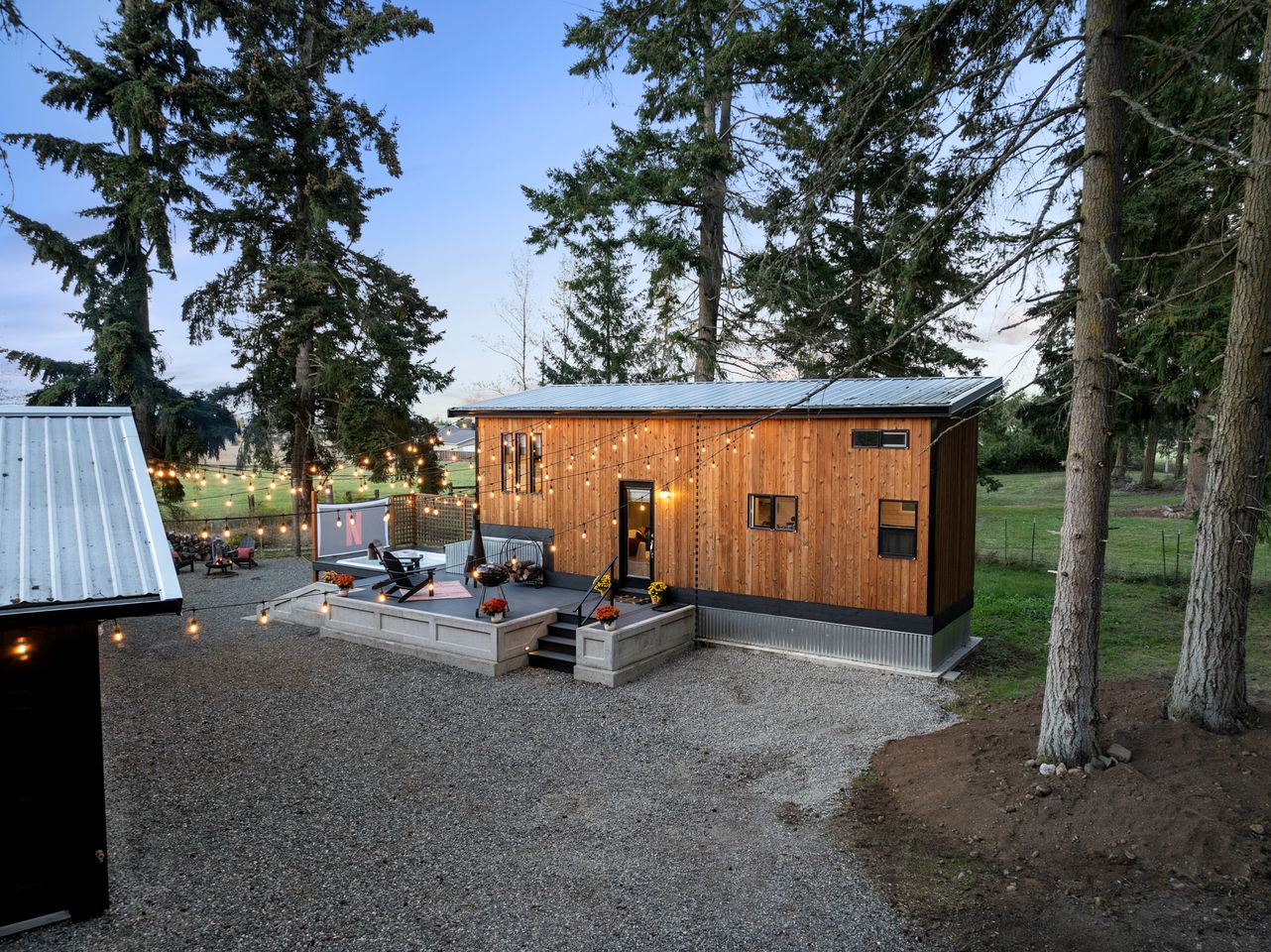 Cedar & Sage Hideaway in River Road, WA