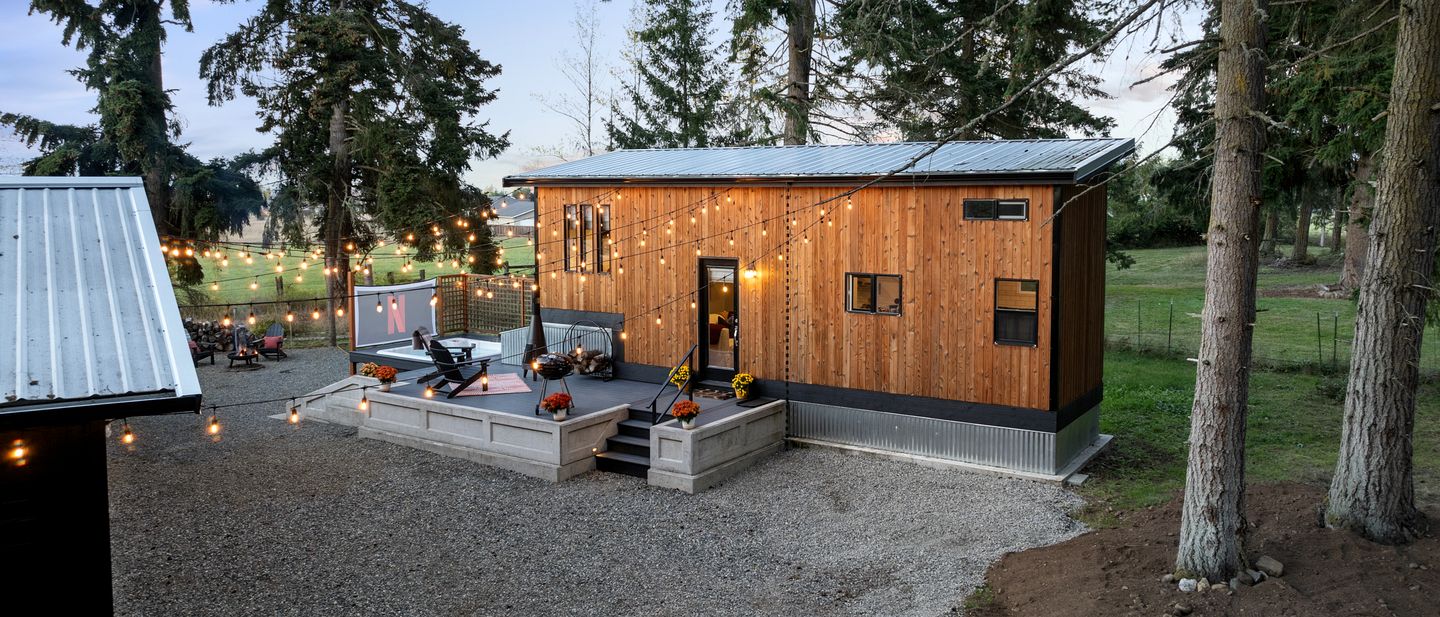Cedar & Sage Hideaway in River Road, WA