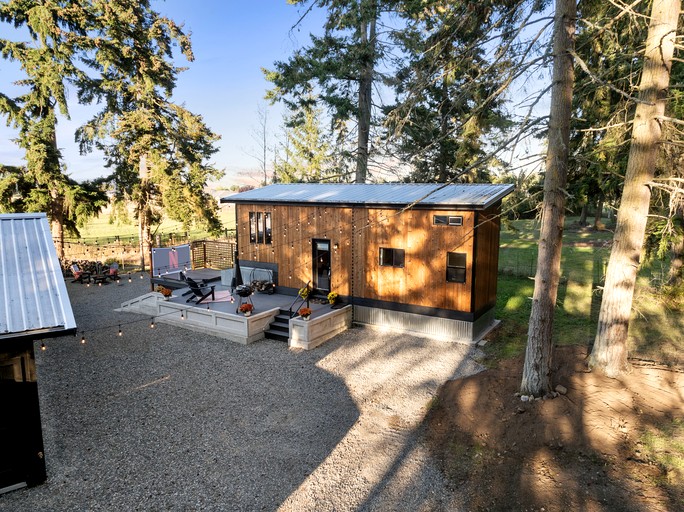 Tiny Houses (United States of America, River Road, Washington)