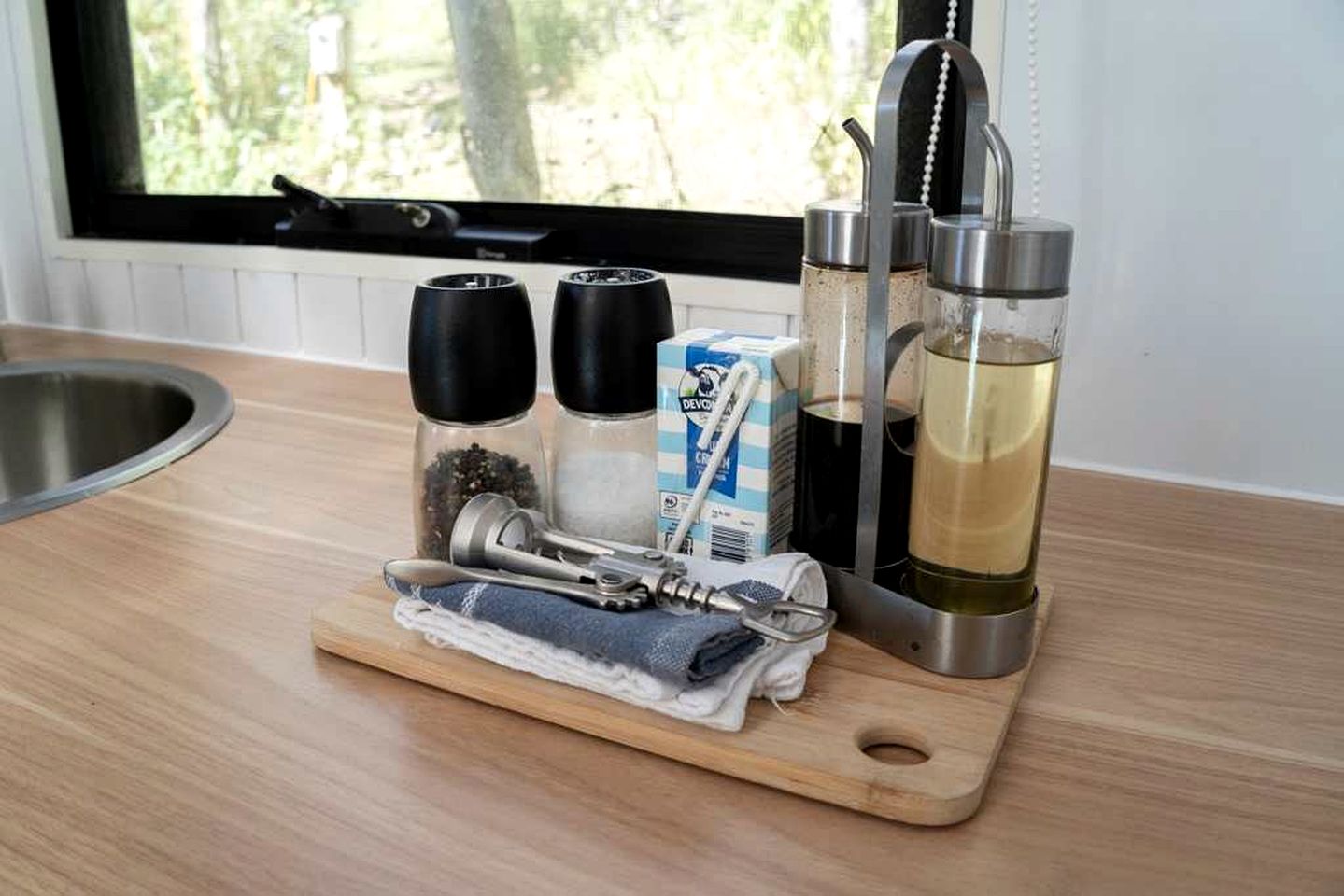 Gorgeous Tiny House Near the Beautiful Sunshine Coast Perfect for Water Sports in Queensland, Australia