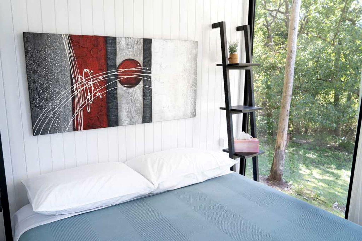 Gorgeous Tiny House Near the Beautiful Sunshine Coast Perfect for Water Sports in Queensland, Australia