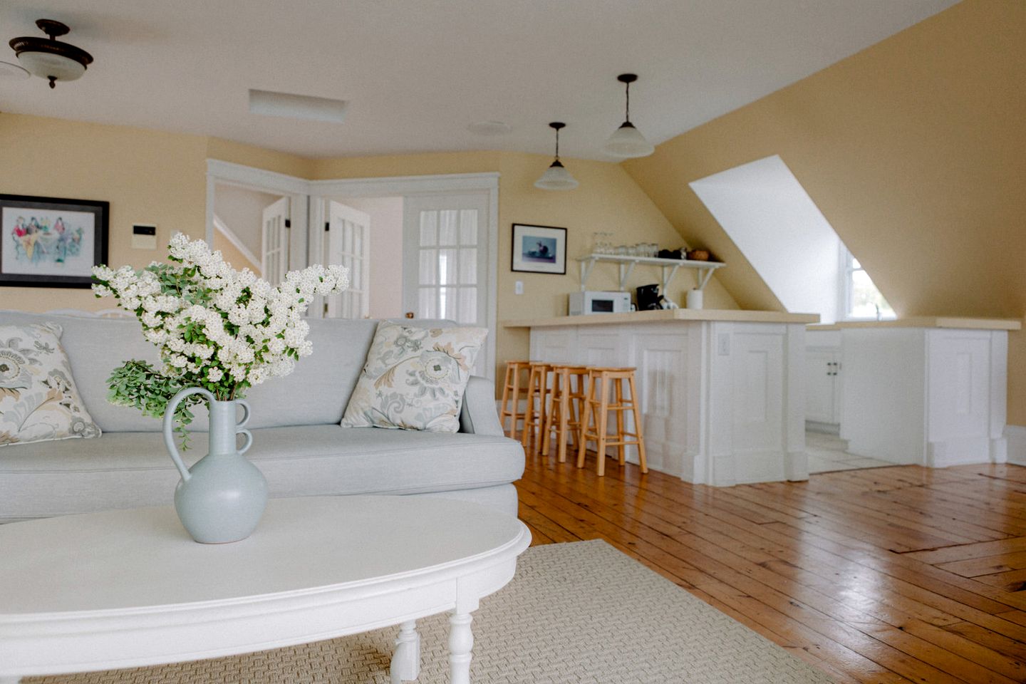 Gorgeous Unique Vacation Rental with Incredible Views for a Relaxing Getaway in Prince Edward, Ontario