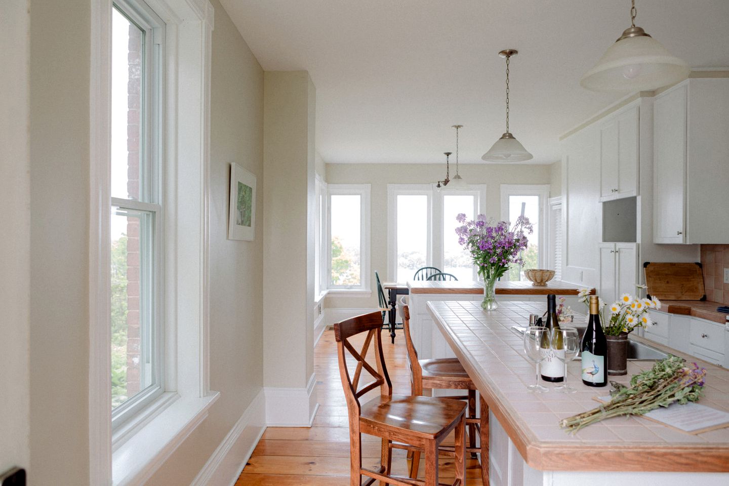 Gorgeous Unique Vacation Rental with Incredible Views for a Relaxing Getaway in Prince Edward, Ontario