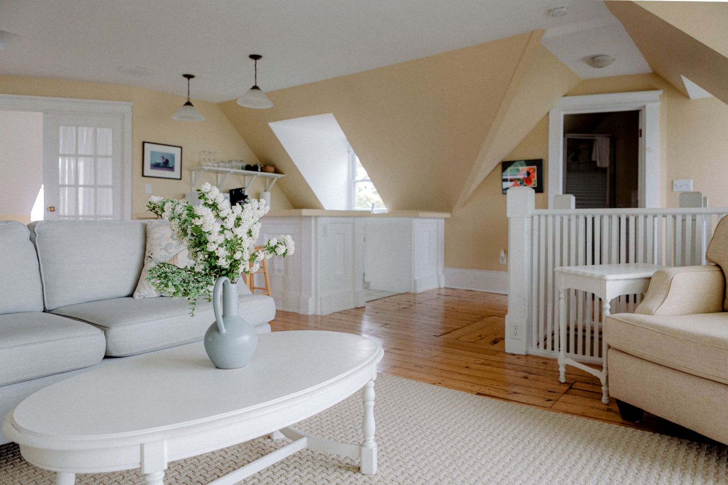 Gorgeous Unique Vacation Rental with Incredible Views for a Relaxing Getaway in Prince Edward, Ontario