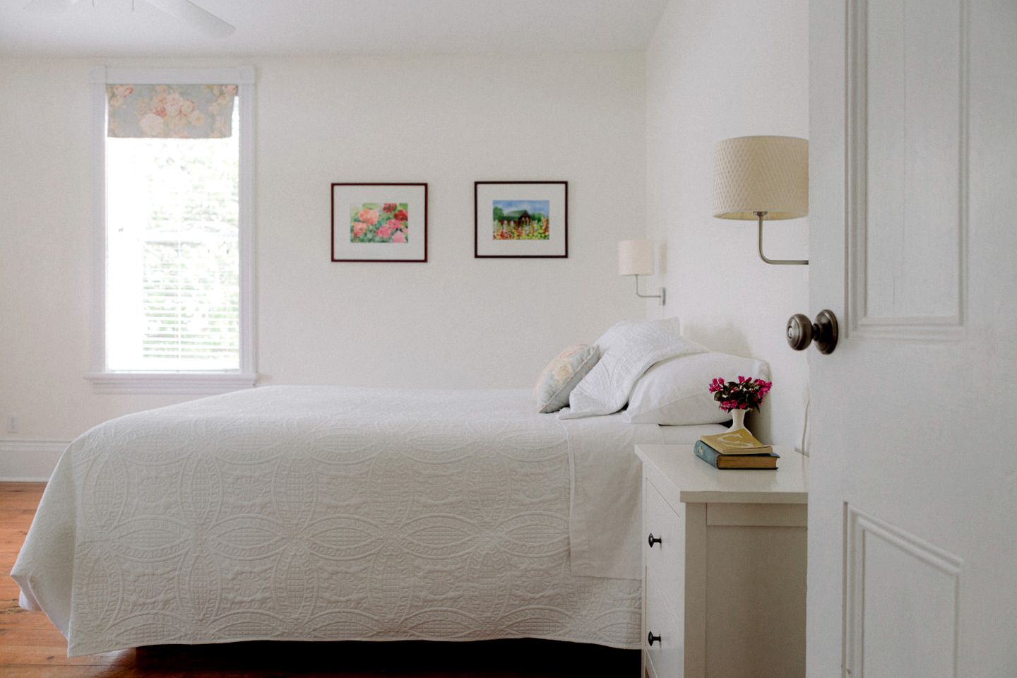 Gorgeous Unique Vacation Rental with Incredible Views for a Relaxing Getaway in Prince Edward, Ontario