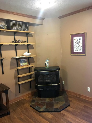 Log Cabins (Genoa, West Virginia, United States)