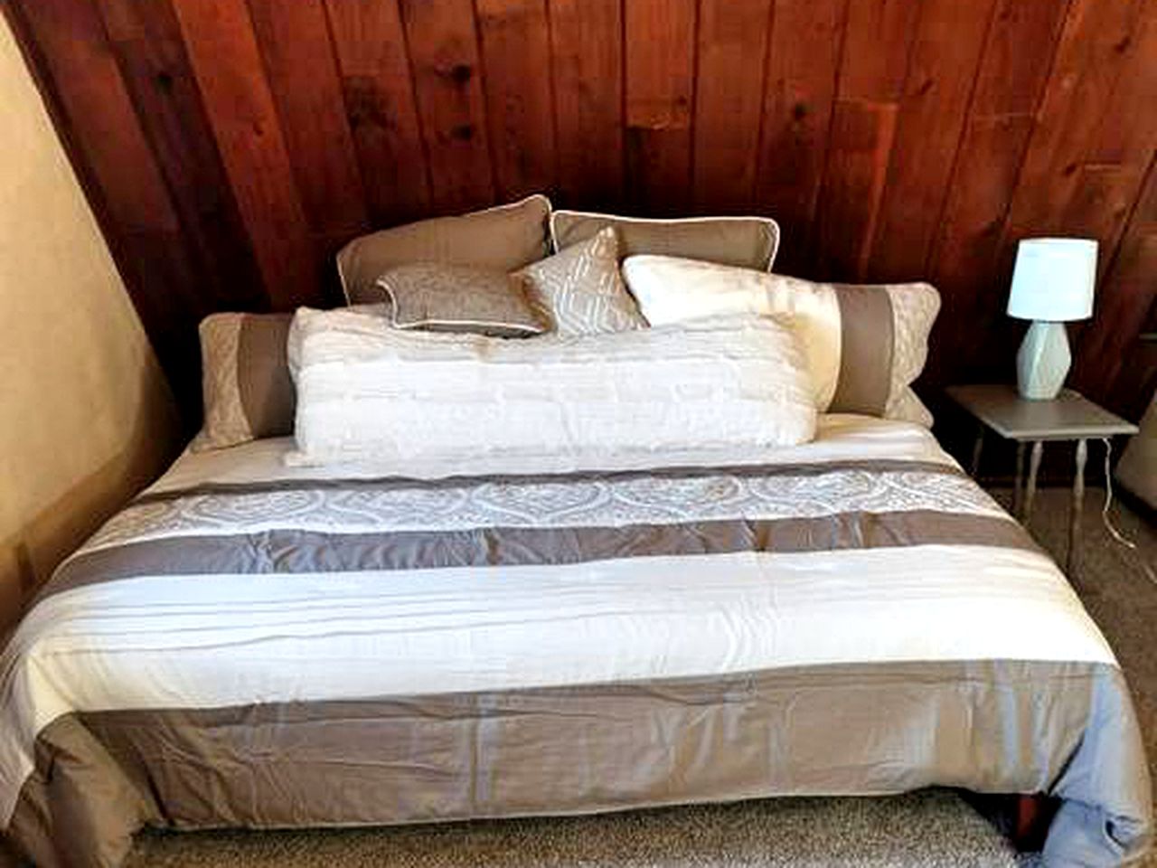 Cabin Rental near Wildlife Refuge in Lewistown, Illinois