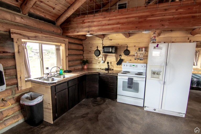 Cabins (United States of America, Blanding, Utah)