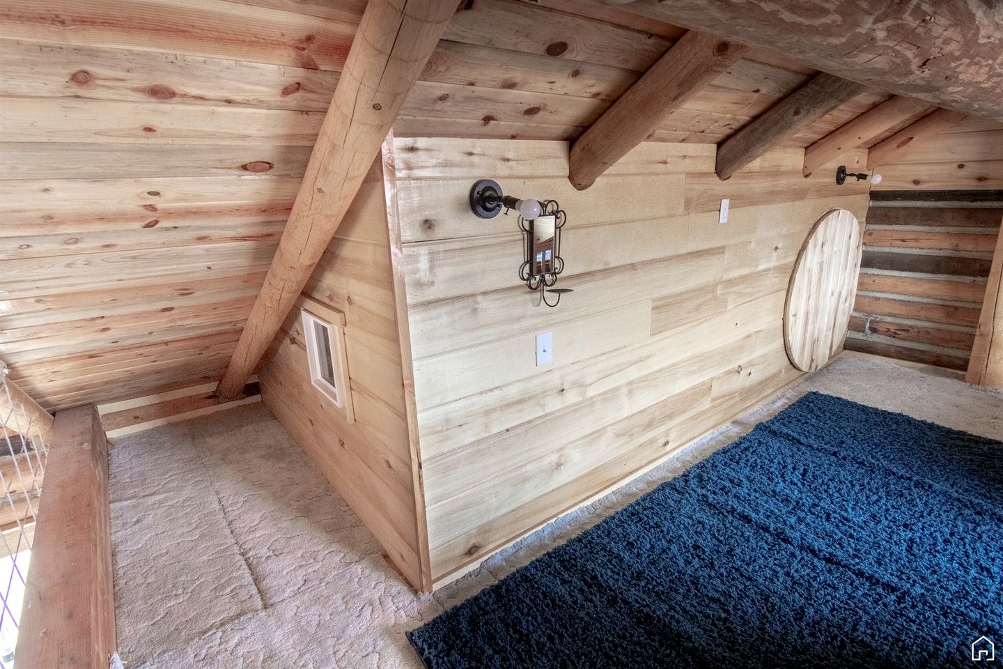 Gorgeous Wooden Rustic Cabin in Blanding, Utah