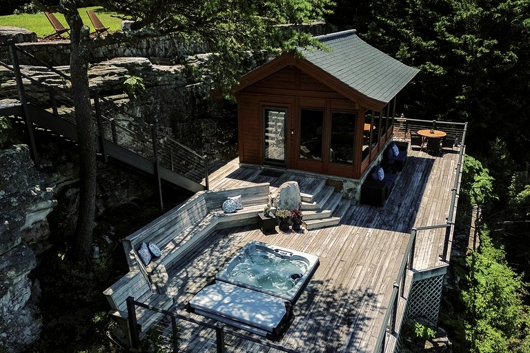 Gorgeous Tea House for Two with Incredible Views for the Ultimate Romantic Escape near Menlo, Georgia