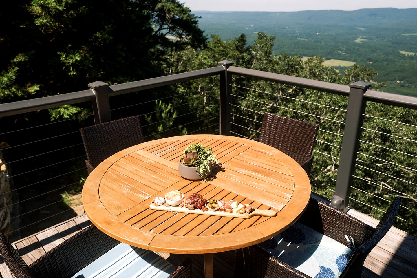 Gorgeous Tea House for Two with Incredible Views for the Ultimate Romantic Escape near Menlo, Georgia